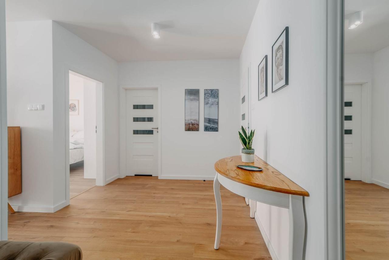 Nadmorskie Tarasy Apartament Wave Surfingbird Kolberg Exterior foto